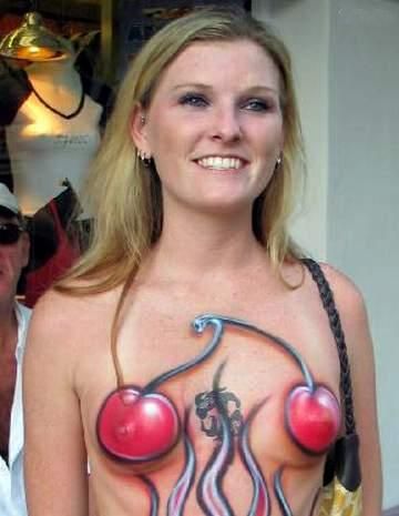 Вишенки на груди. фото бодиарта, body art
