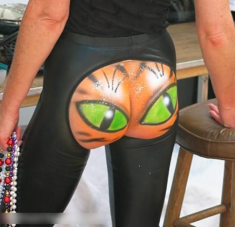 Глаза на попе, body art