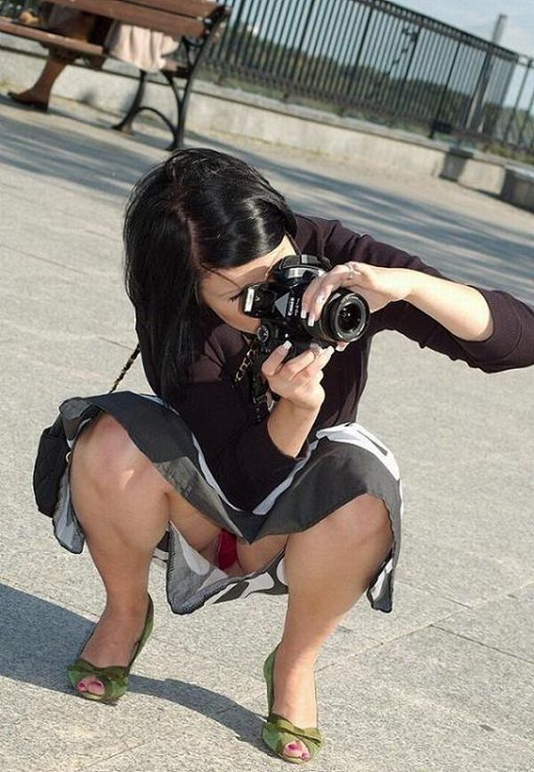 фотографировать лучше в брюках. эротический онлайн прикол