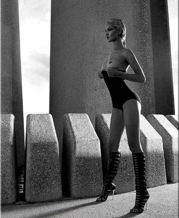 голая иностранная Знаменитость 84 rosie-huntington-whiteley 
