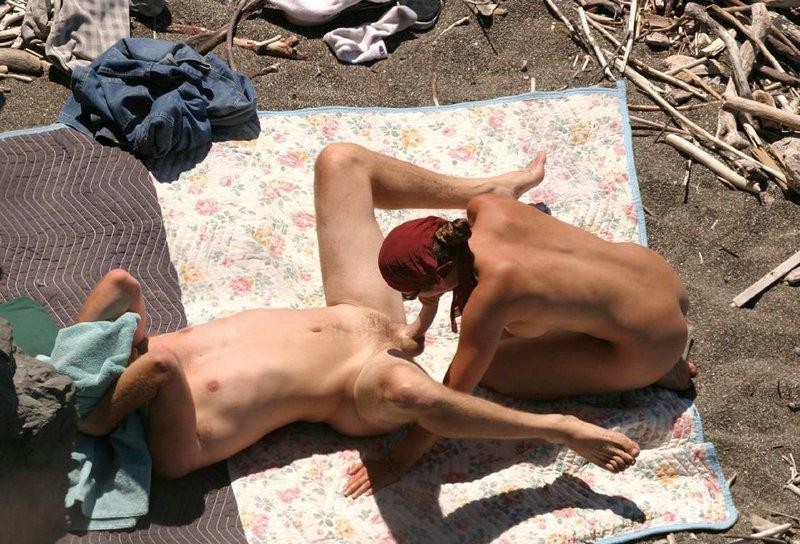 голая женщина фотографировалась обнаженной везде фото